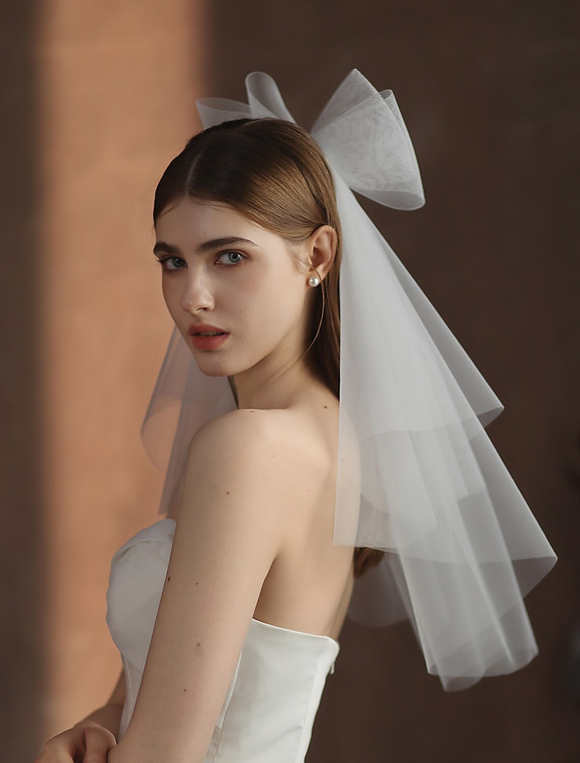 Wholesale Two-tier Cute Wedding Veil Elbow Veils with Pure Color Tulle